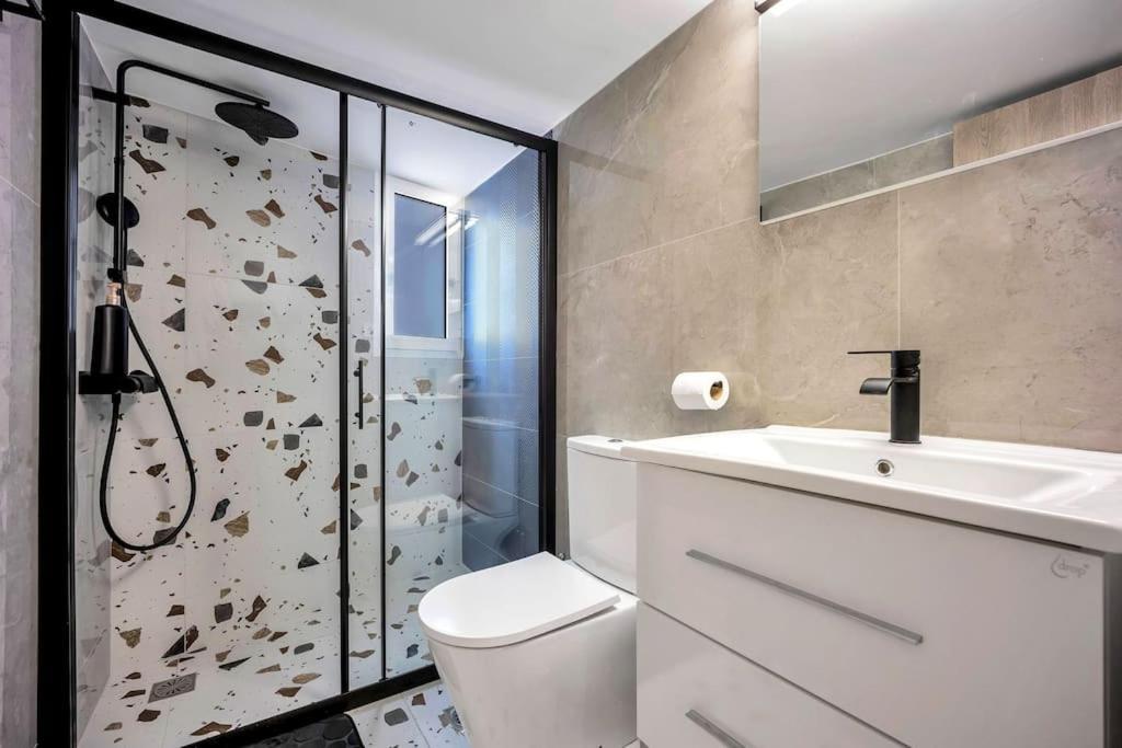 Artemis Modern Apartament